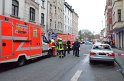 Person aus Fenster gefallen Koeln Muelheim Bergisch Gladbacherstr P06